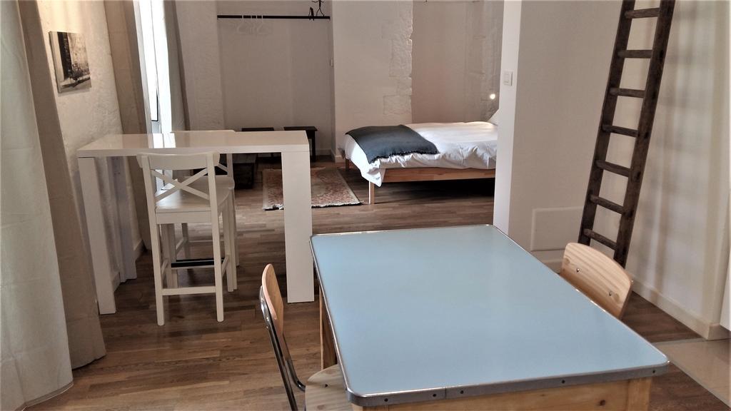 I Templari B&B Self-Contained Бриндизи Екстериор снимка